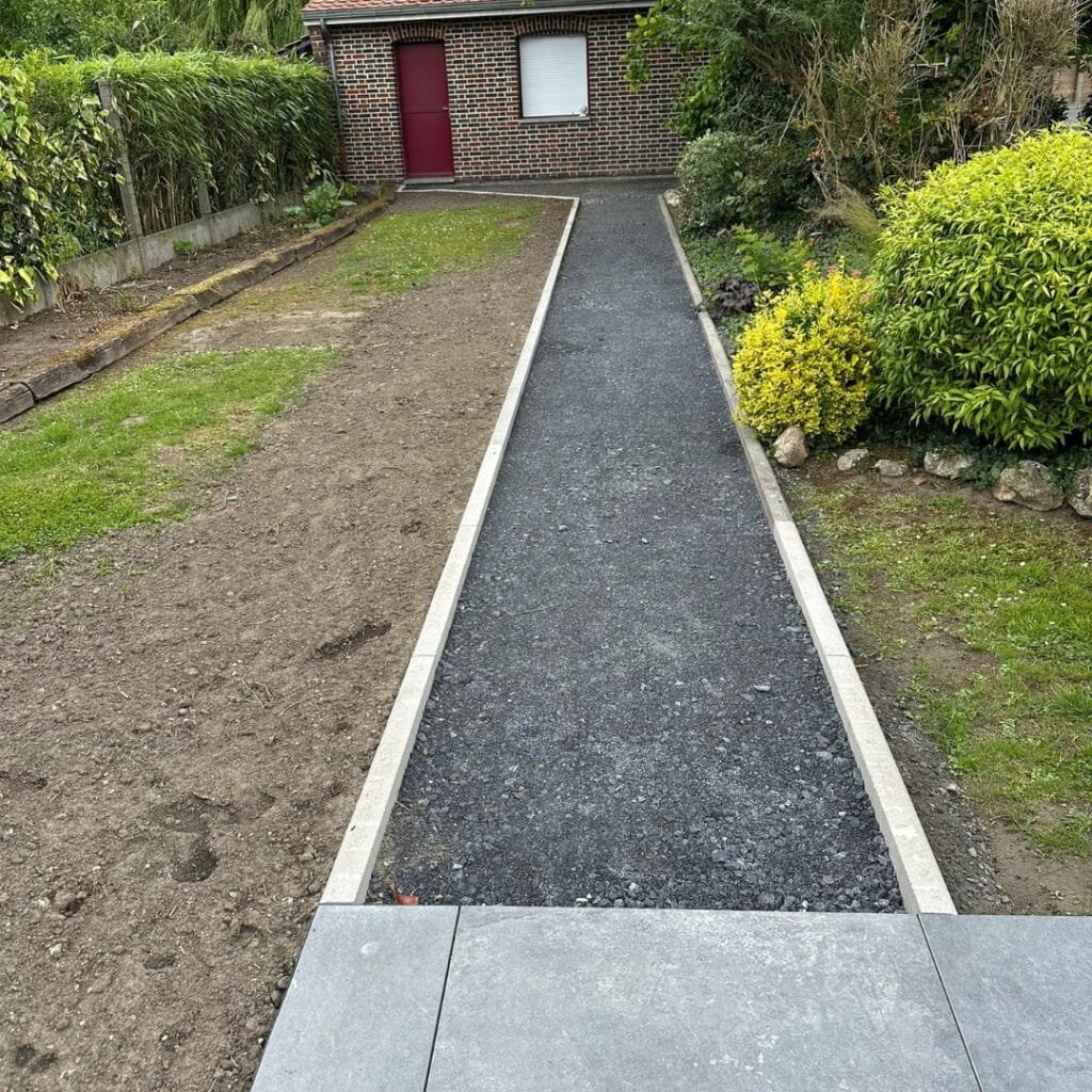 allée de jardin
